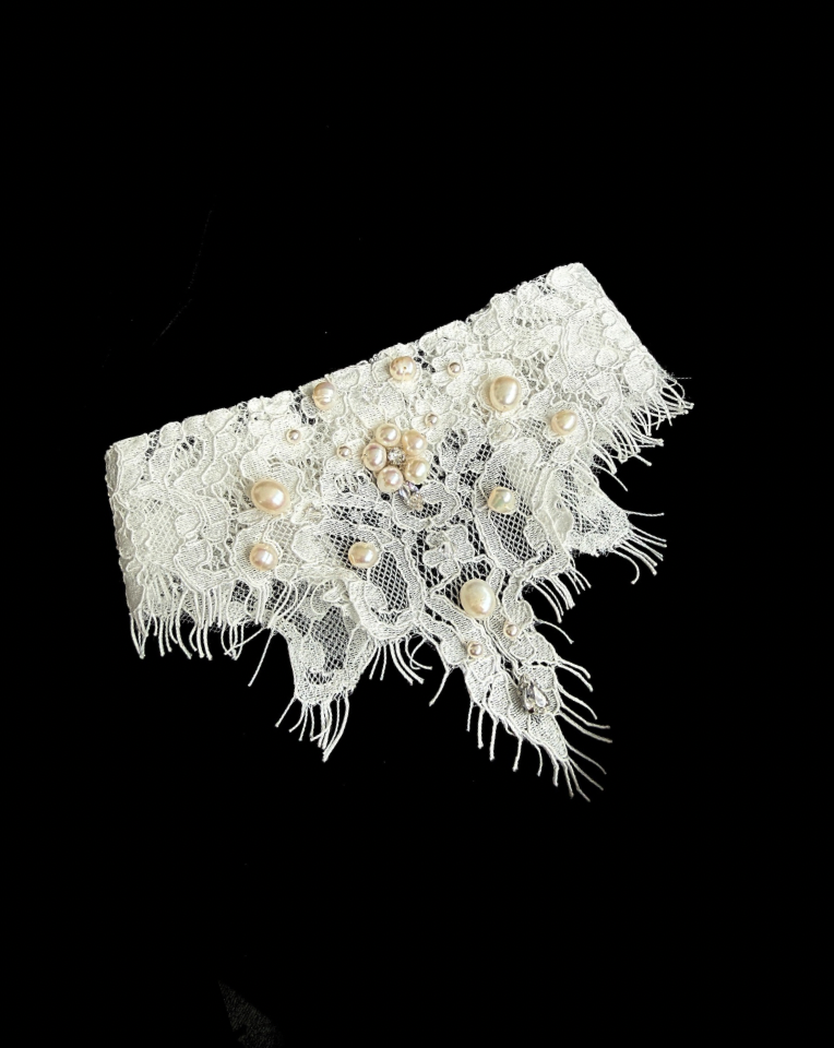 Grace eyelash lace bridal choker with freshwater pearl detail by Kezani