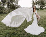 wedding veil - dramatic lace edge with petal train - Mischa at Kezani